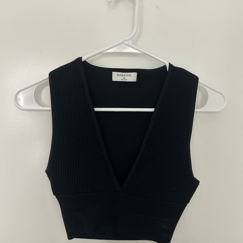 Babaton Black Ribbed Crop Top